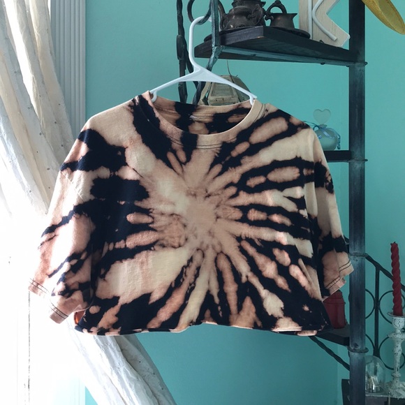 Hand dyed crop top - Picture 2 of 2